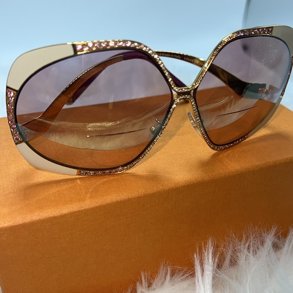 👓💛❤️LOUIS VUITTON VINTAGE SUZY EMBELLISHED OVERSIZED SUNGLASSES Z0400U M1120 - Picture 8 of 17